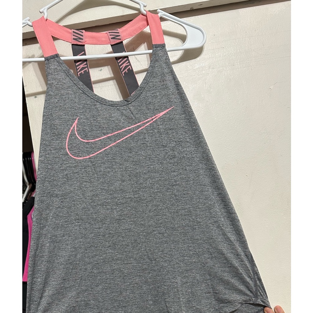 Small Nike workout shirt pink and gray